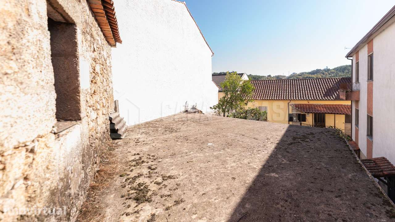Moradia para Restaurar em Quintela de Orgens - Grande imagem: 3/6