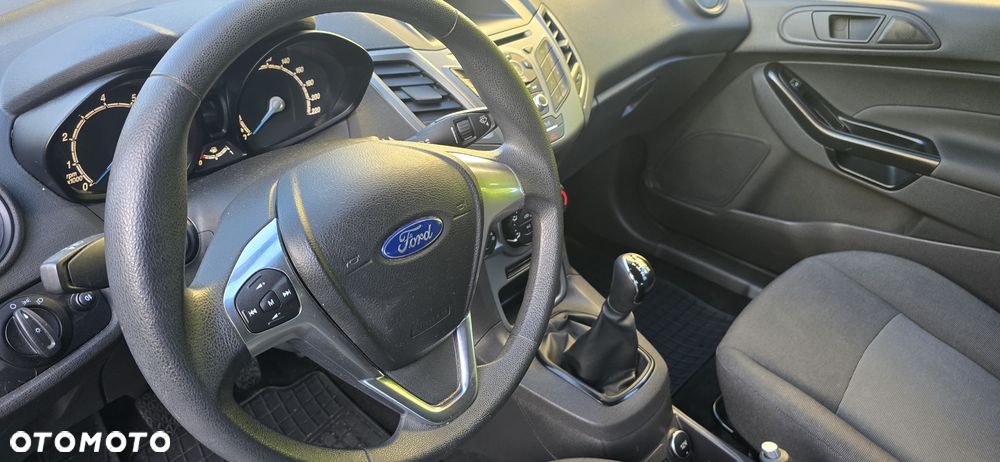 Ford Fiesta - 9