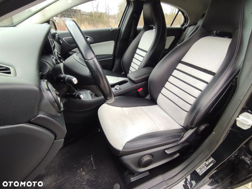 Mercedes-Benz Klasa A 160 CDI AMG Line - 27