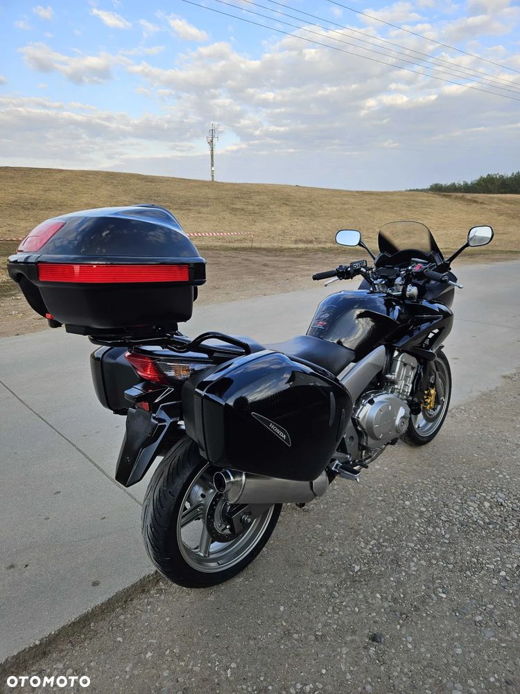 Honda CBF - 4