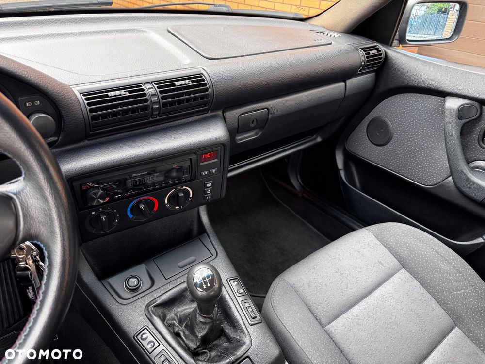 BMW Seria 3 316i - 14