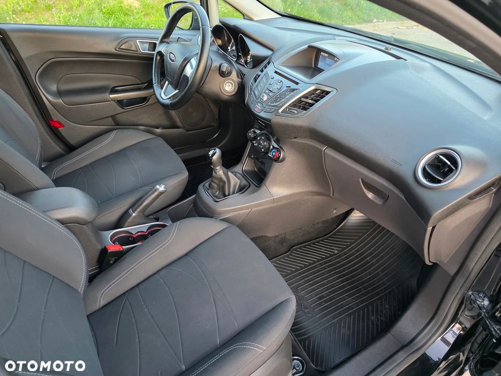 Ford Fiesta - 15