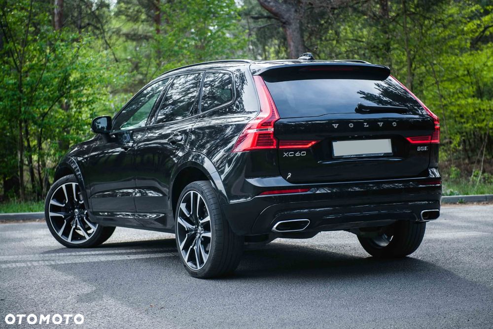 Volvo XC 60 D5 AWD R-Design - 9