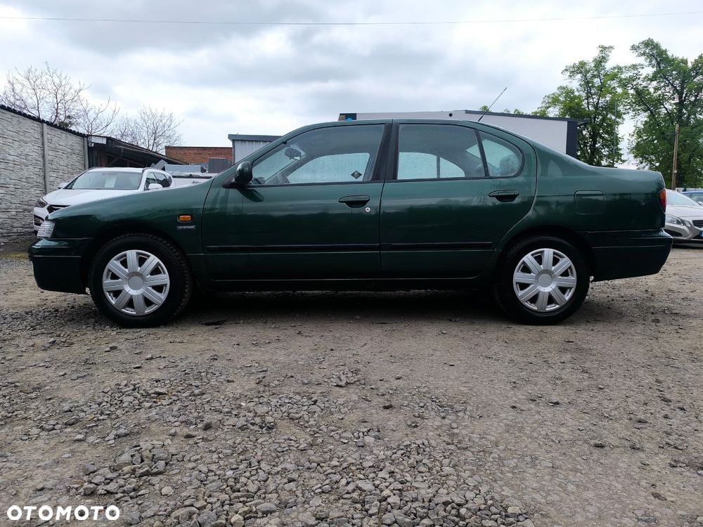 Nissan Primera 1.6 Motion - 10