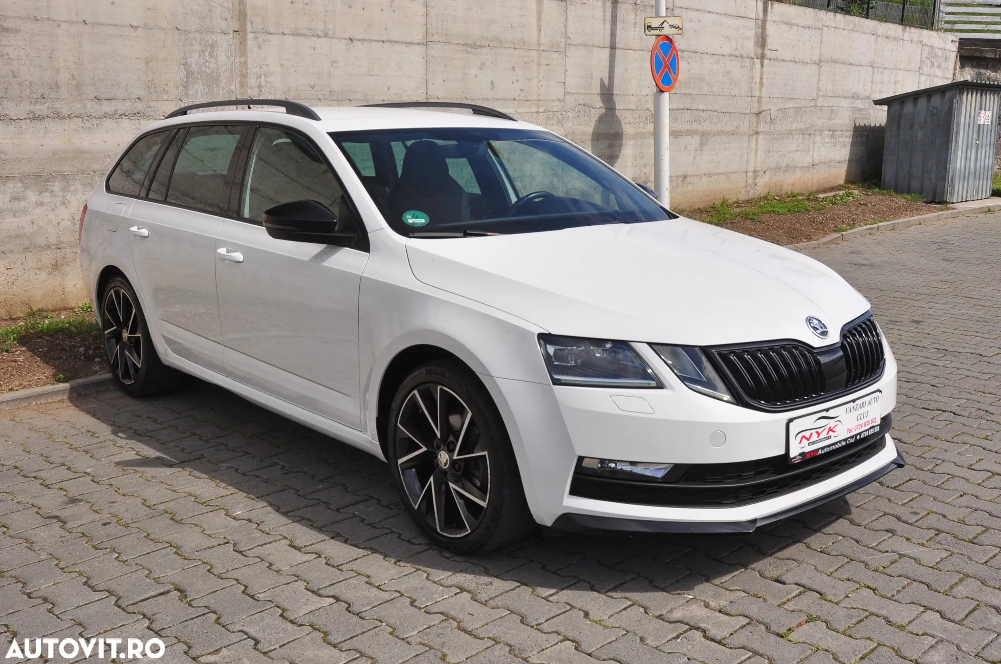 Skoda Octavia 1.6 TDI DSG Ambition - 2