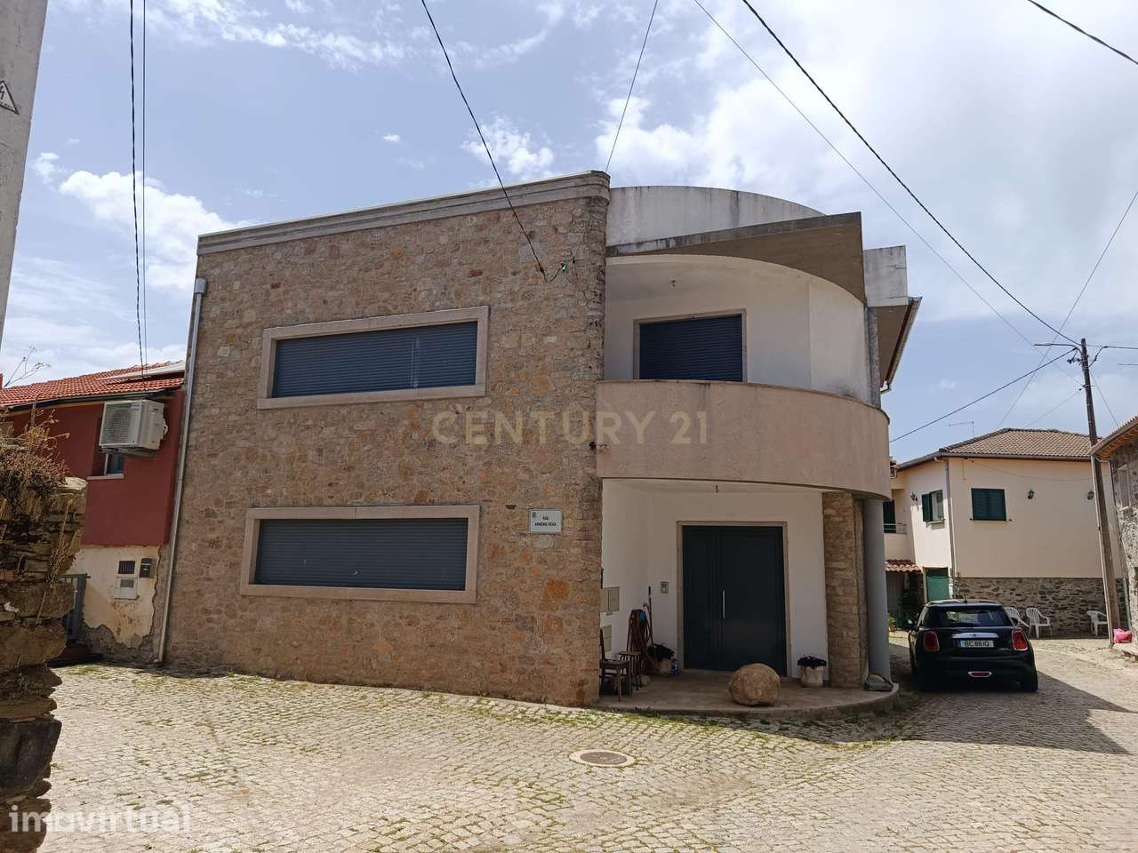 Luxuosa Moradia Renovada em Bragança, 2 Quartos e 3 WC - Grande imagem: 2/36