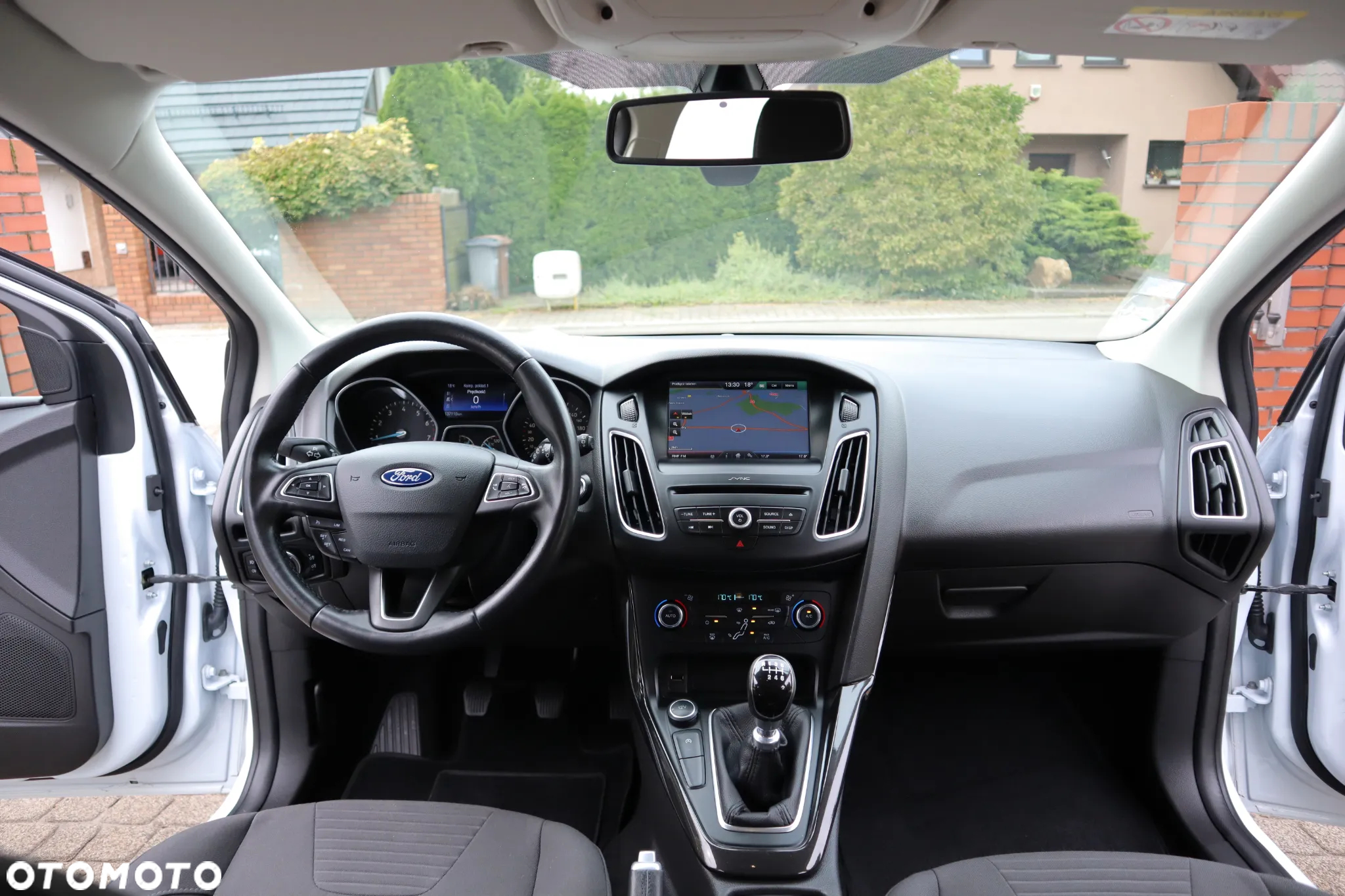 Ford Focus 1.0 EcoBoost Start-Stopp-System TITANIUM - 11