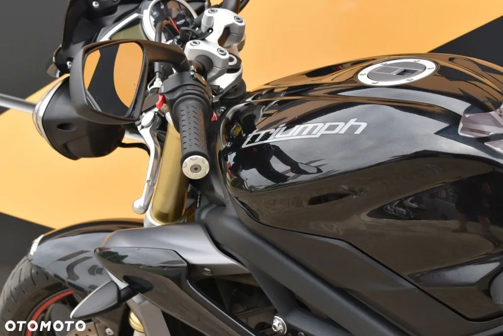 Triumph Street Triple - 19