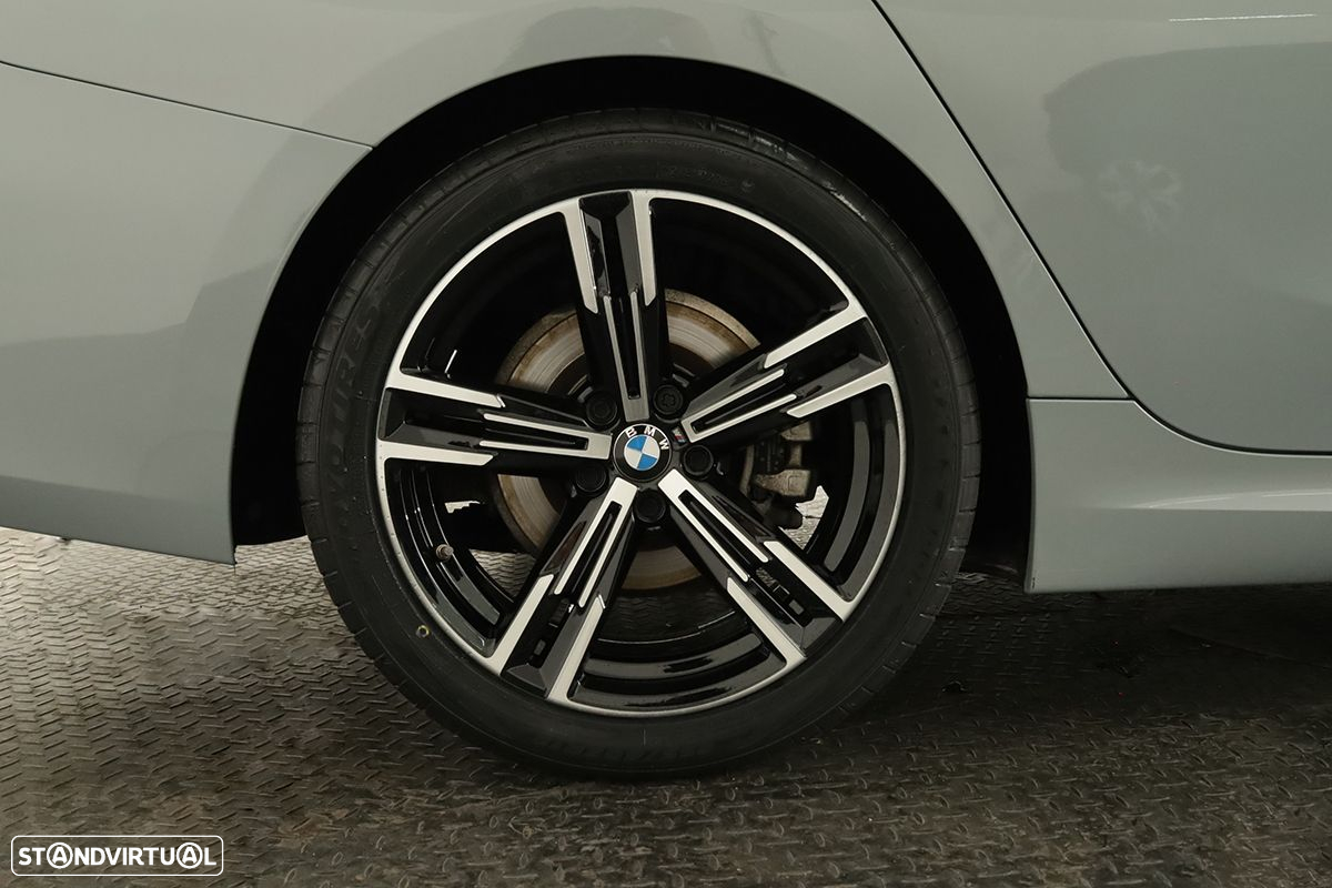 BMW 320 d Touring Pack Desportivo M Auto - 5