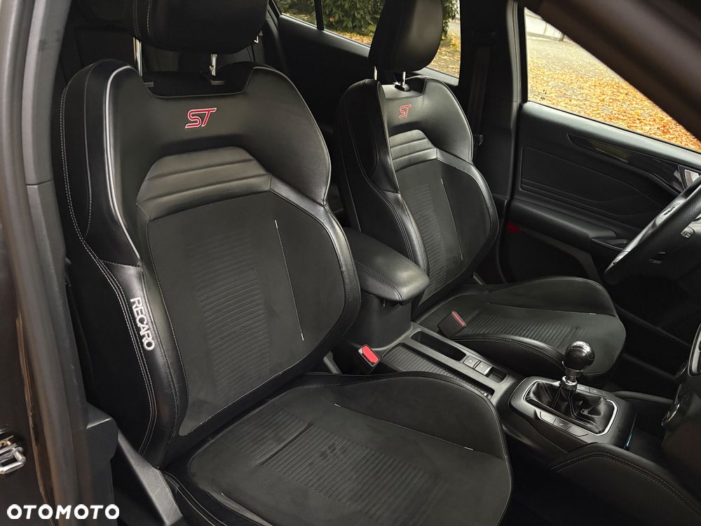 Ford Focus 2.3 EcoBoost ST-3 - 16