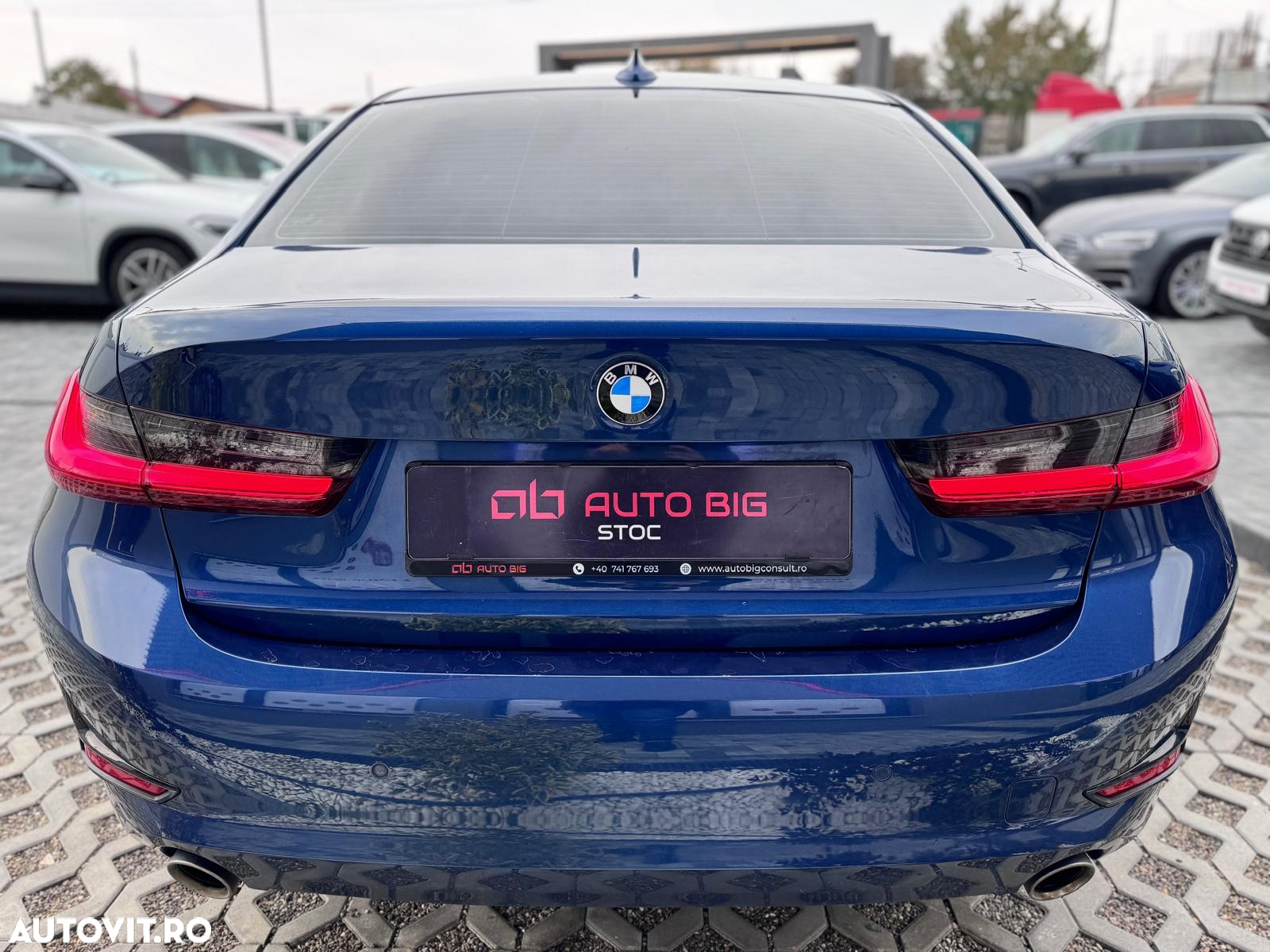 BMW Seria 3 318i AT - 7
