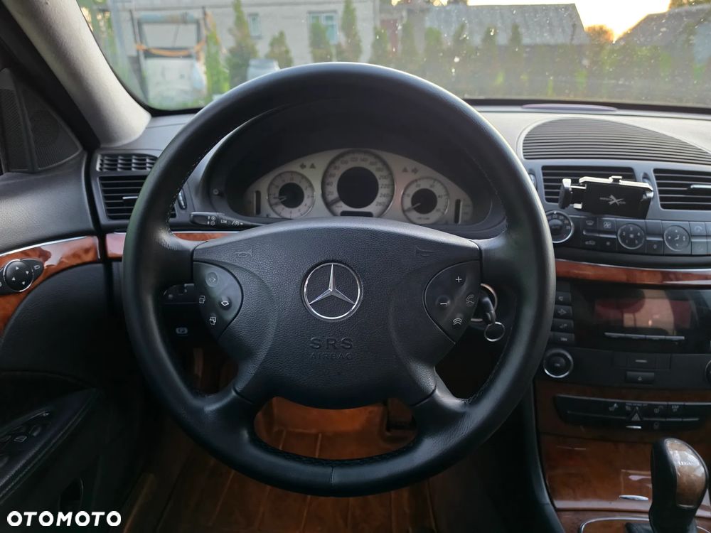 Mercedes-Benz Klasa E - 31