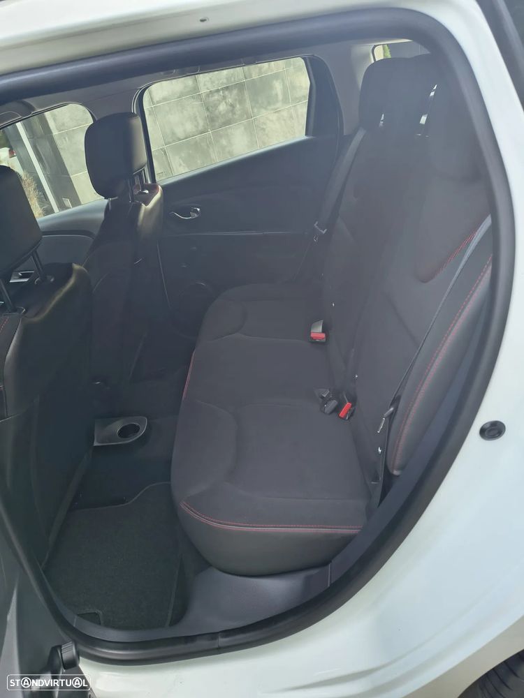Renault Clio Sport Tourer 0.9 TCE Dynamique S - 14