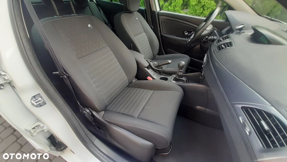 Renault Megane 1.6 16V 110 LIMITED - 29