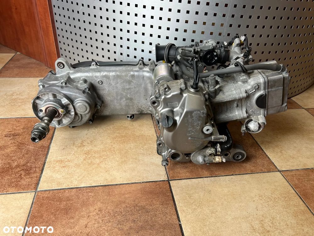 SILNIK KOMPLETNY NAPĘD SKRZYNIA SUZUKI SIXTEEN 2007 - 2014 125 cm KOD F499 - 3