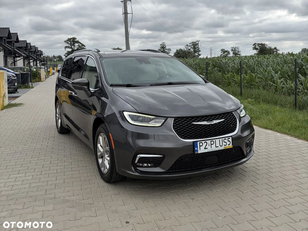 Chrysler Pacifica - 7