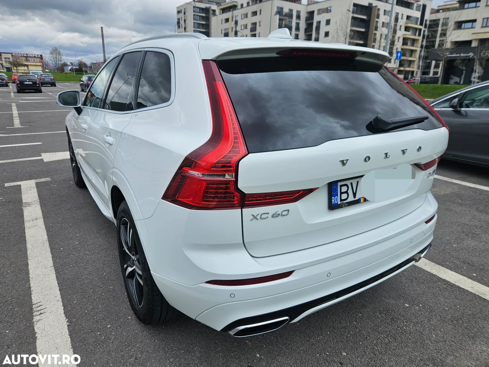 Volvo XC 60 D4 AWD Geartronic RDesign - 2