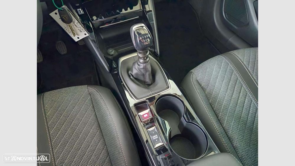 Peugeot 208 1.2 PureTech Allure - 19