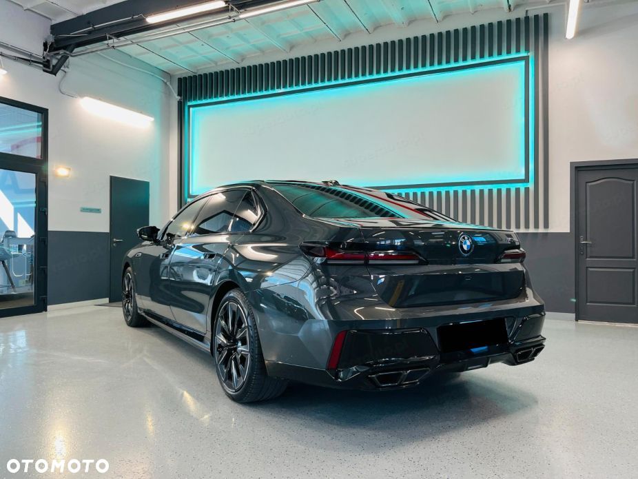 BMW Seria 7 - 5