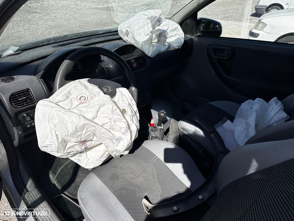 Opel Corsa C 1.7 DTI Van de 2001 para peças - 4