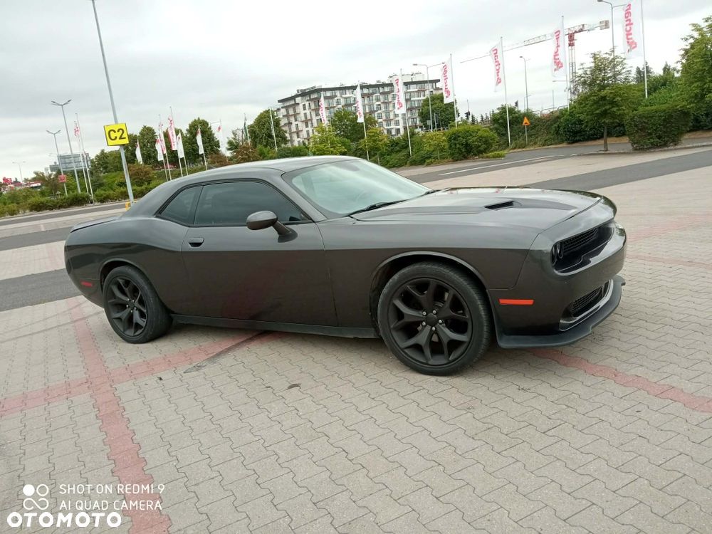 Dodge Challenger - 2