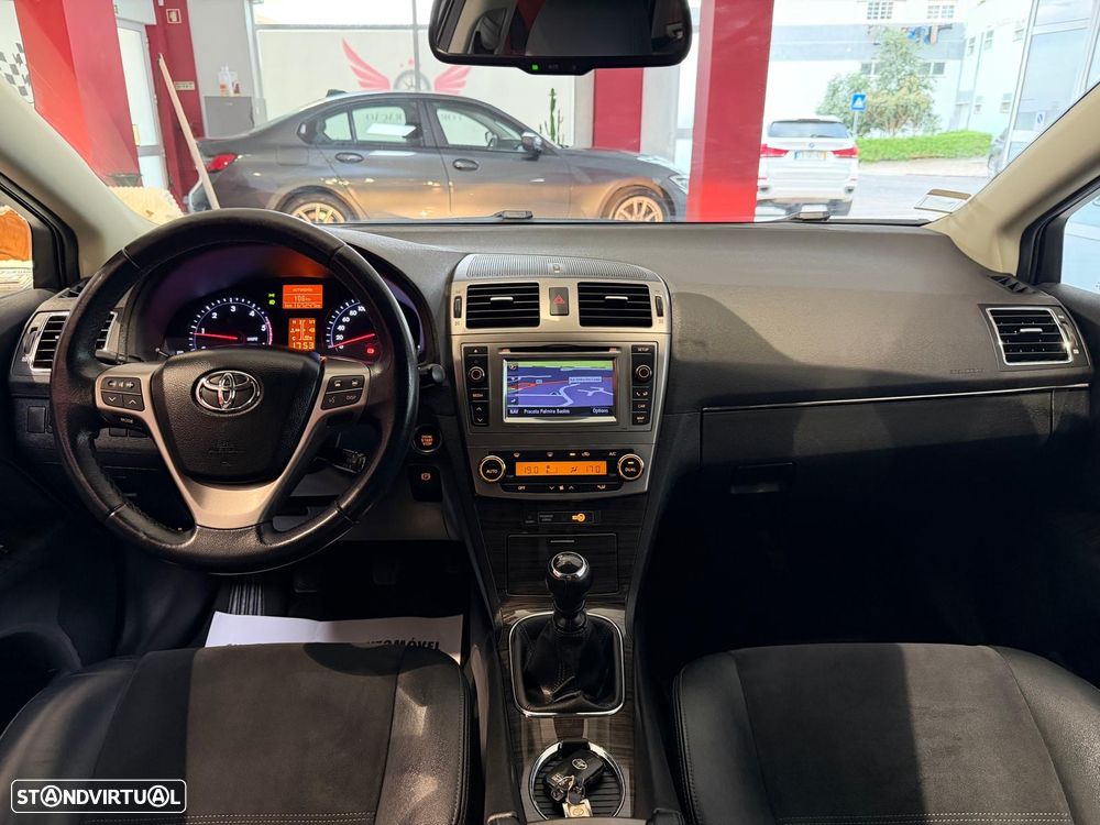 Toyota Avensis SW 2.0 D-4D Exclusive +GPS - 15