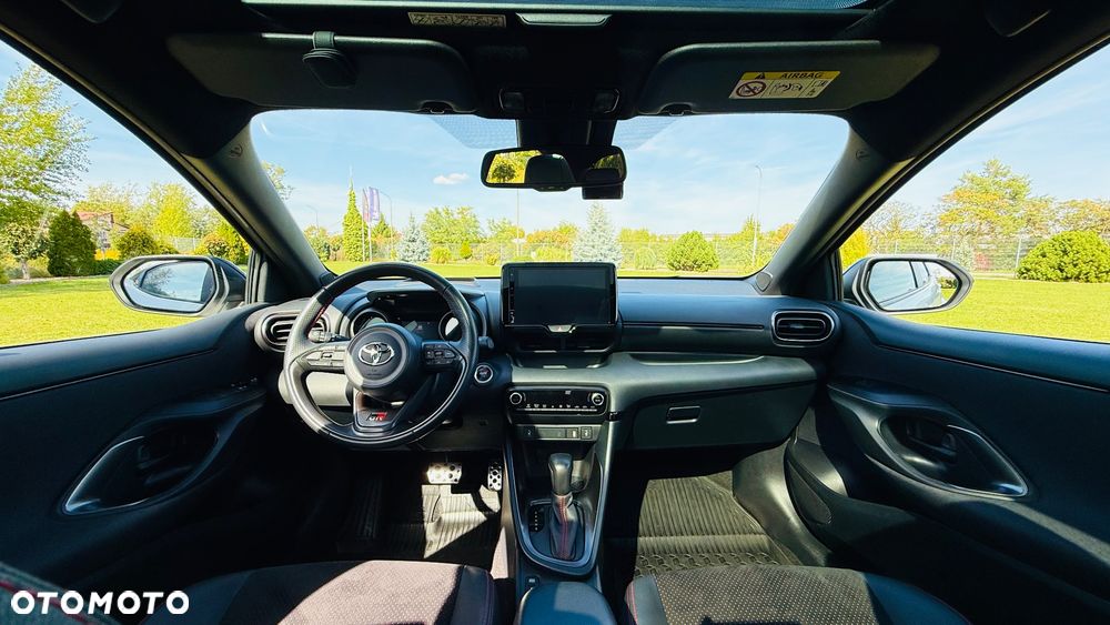 Toyota Yaris - 12