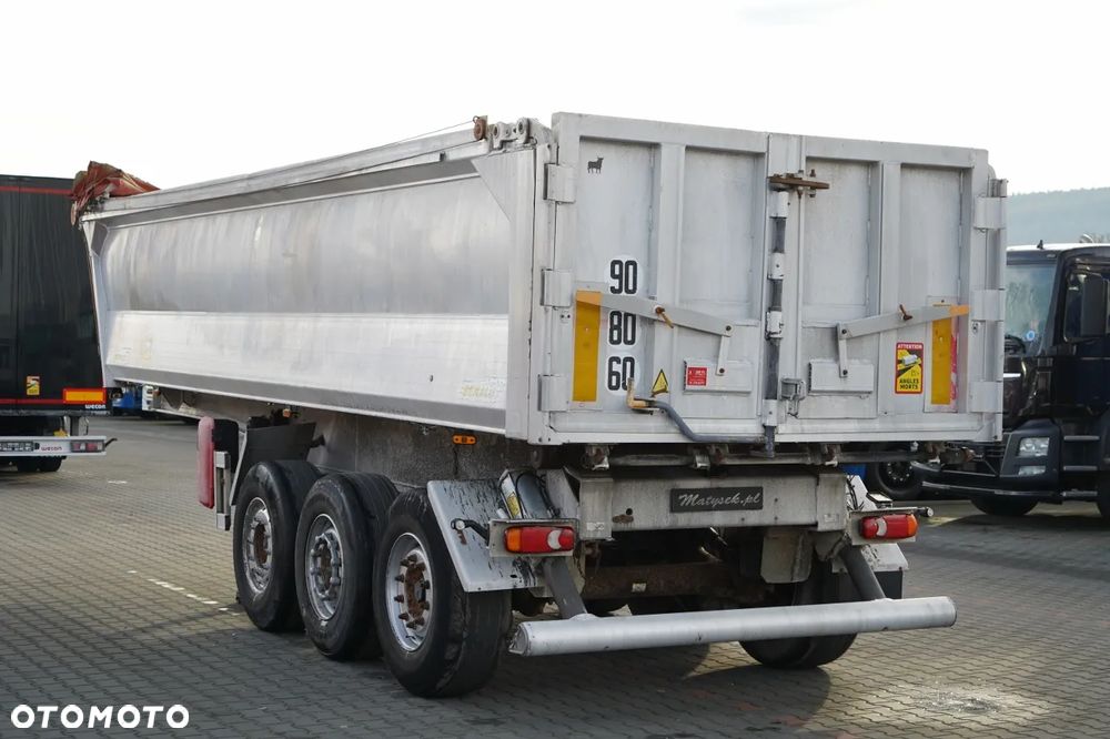 Benalu WYWROTKA / 23 m3 / ALUMINIOWA / OŚ PODNOSZONA / WAGA: 5 000 KG / - 4