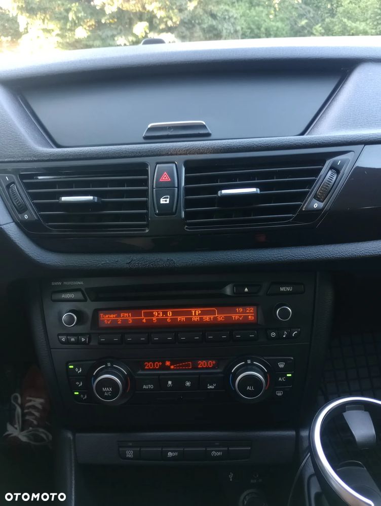 BMW X1 sDrive16d - 16