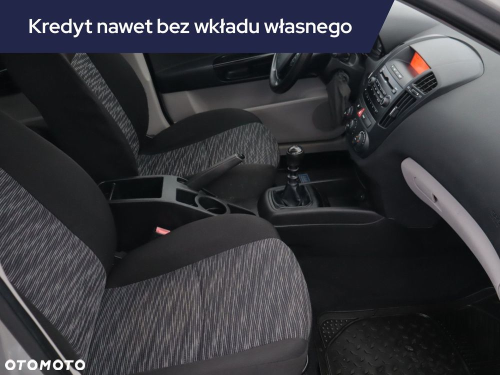Kia Ceed - 11