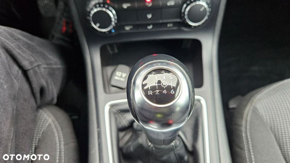Mercedes-Benz Klasa B 180 BlueEFFICIENCY Edition Style - 28
