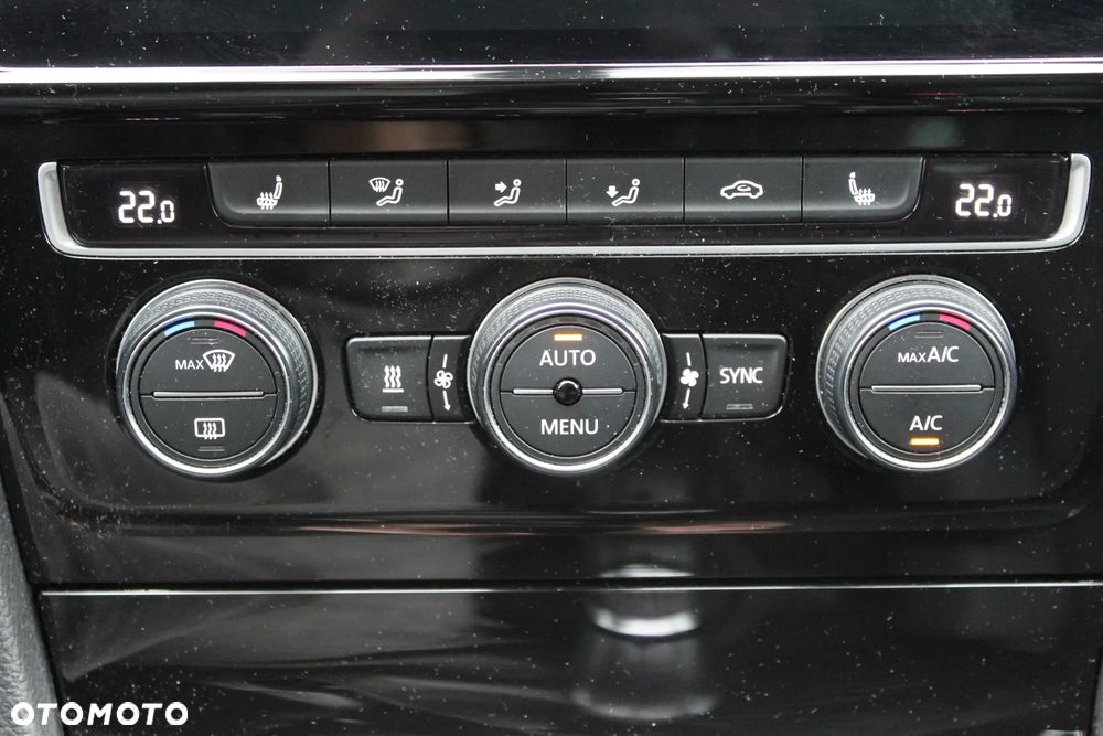 Volkswagen Golf - 21