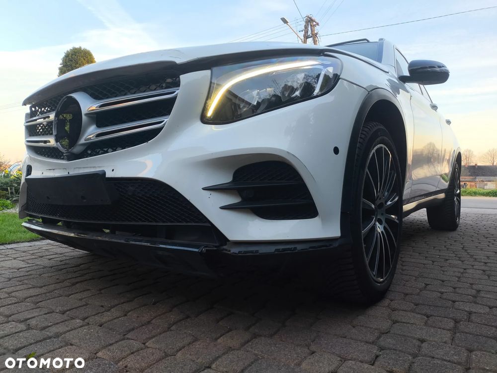 Mercedes-Benz GLC 250 d 4Matic 9G-TRONIC AMG Line - 17