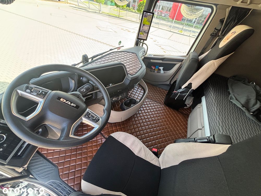 DAF XG - 12
