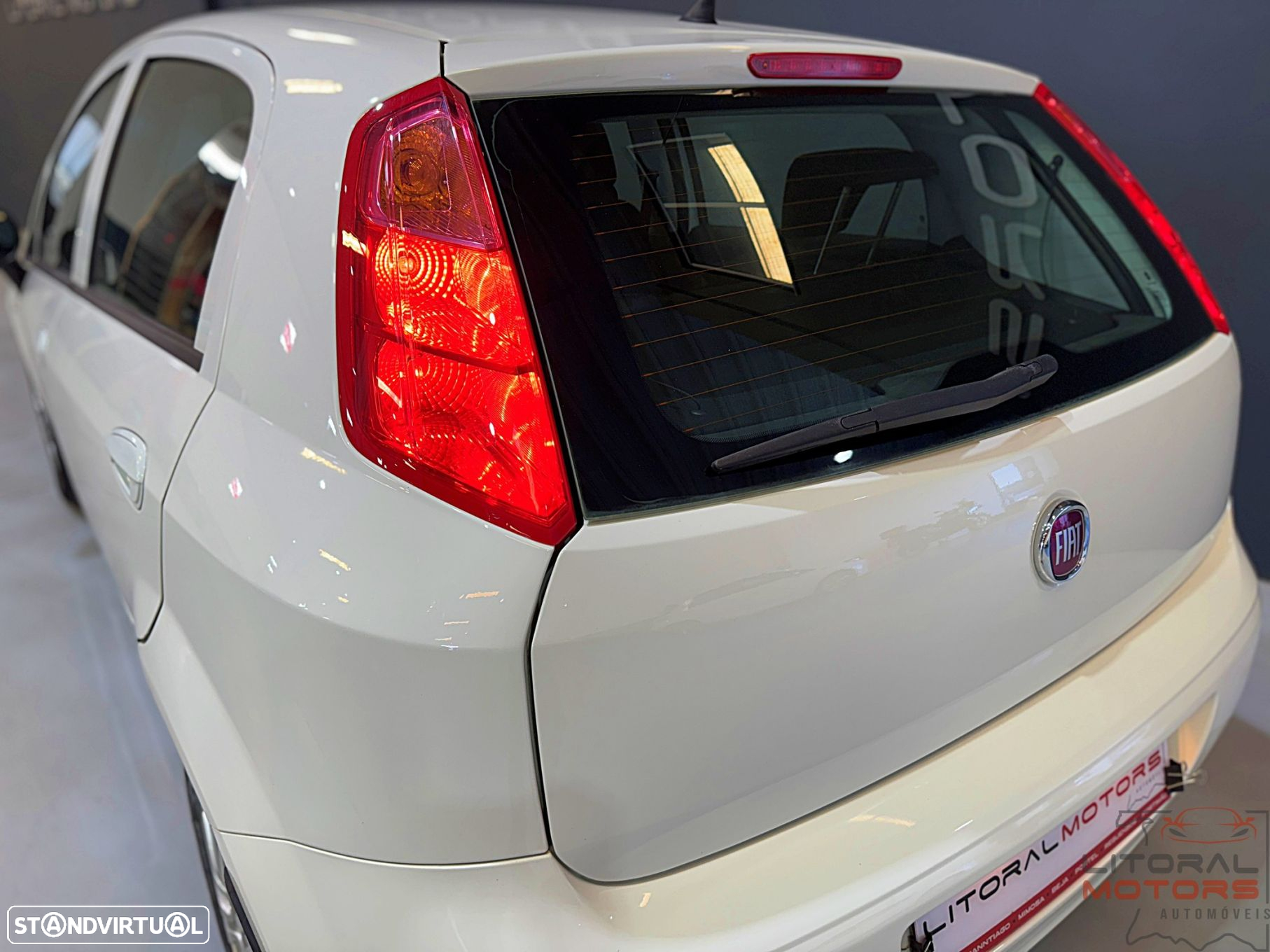 Fiat Punto 1.2 Lounge S&S - 8