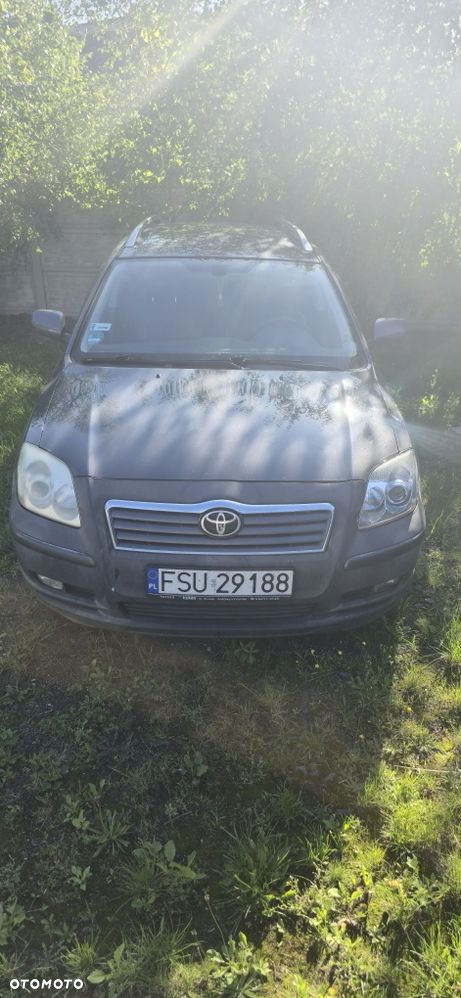 Toyota Avensis - 1