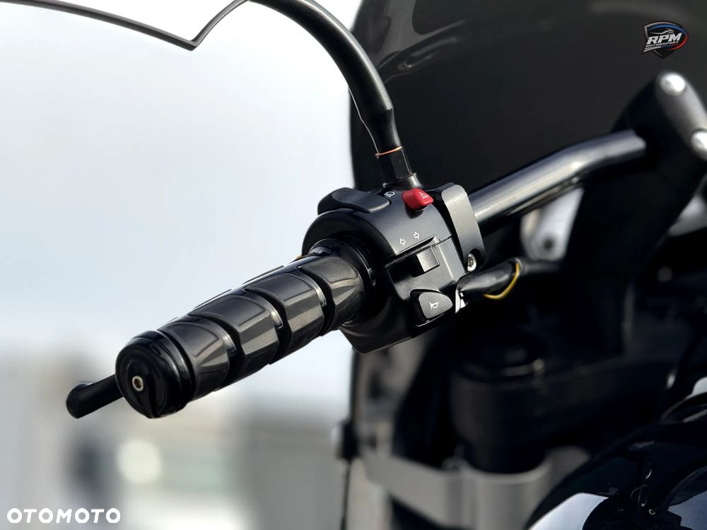 Suzuki Boulevard - 30