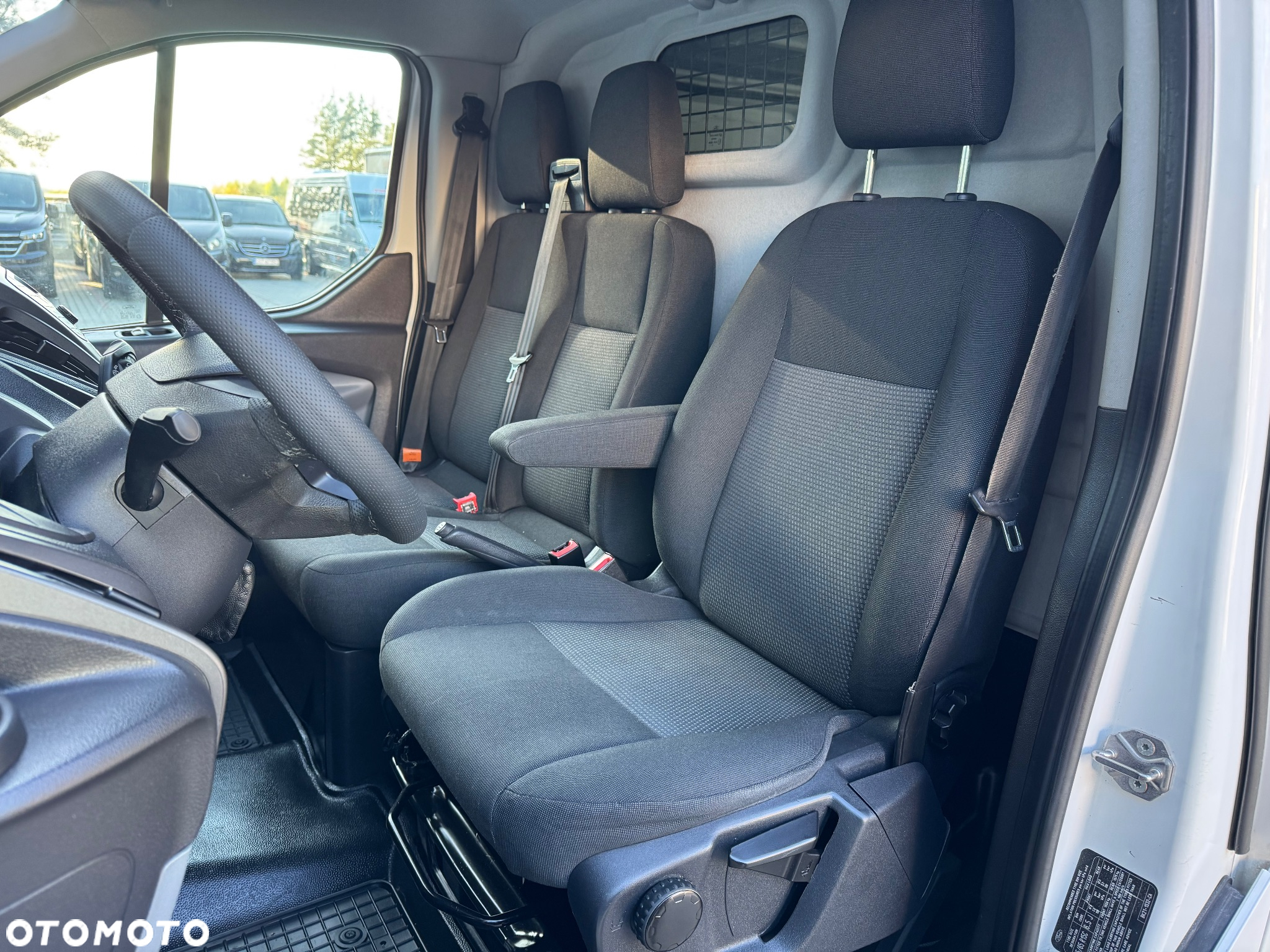 Ford Transit Custom - 13