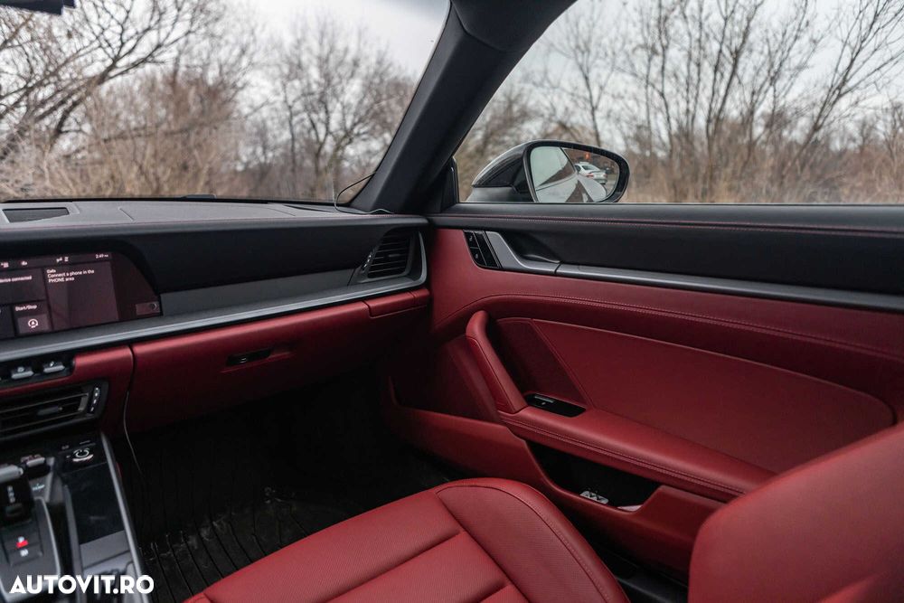 Porsche 911 Carrera 4 PDK - 6