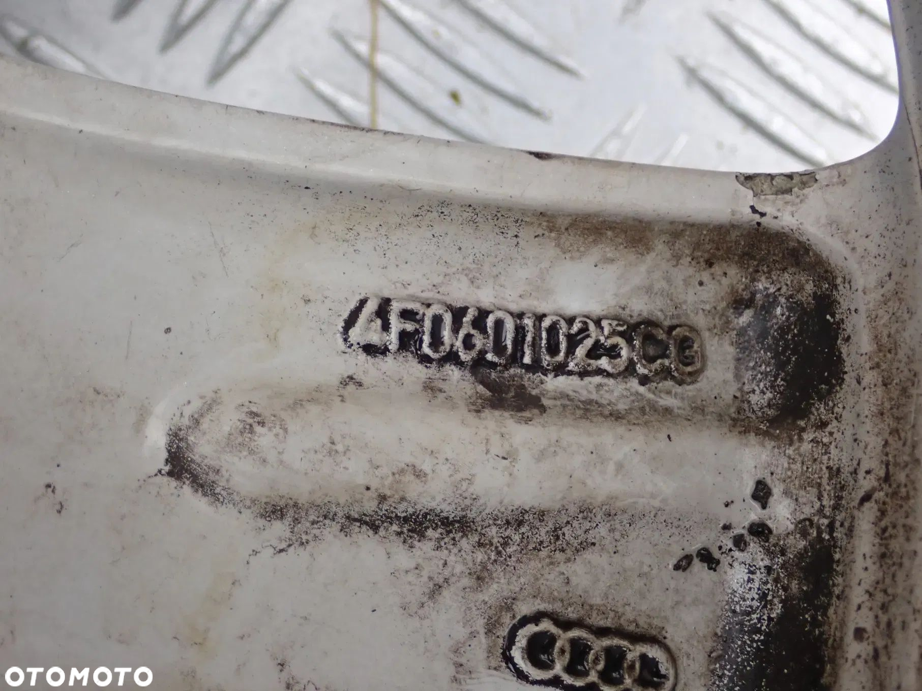 FELGA ALUMINIOWA AUDI 4F0601025CG - 3