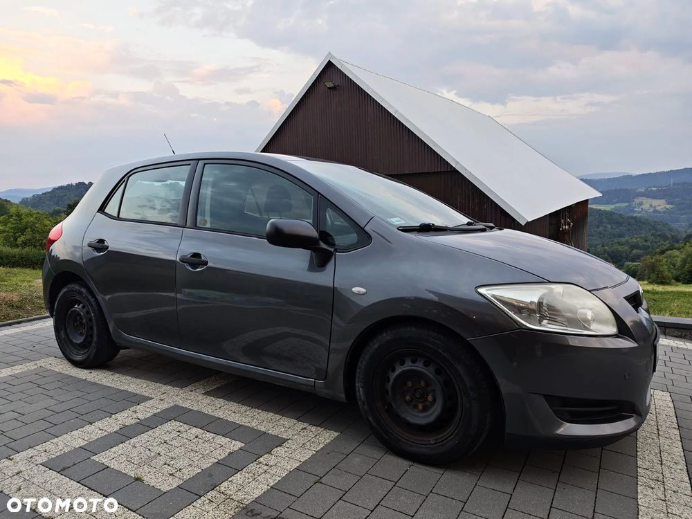 Toyota Auris - 2