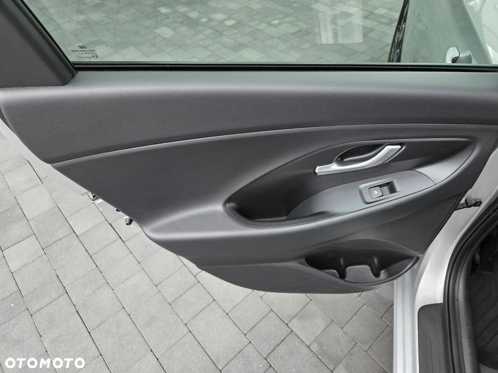 Hyundai i30 1.4 T-GDI GO Plus - 25
