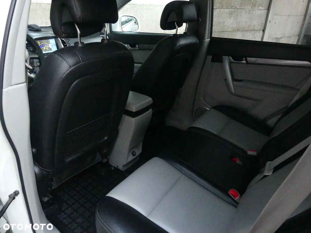 Chevrolet Captiva 2.2 d LTZ - 15