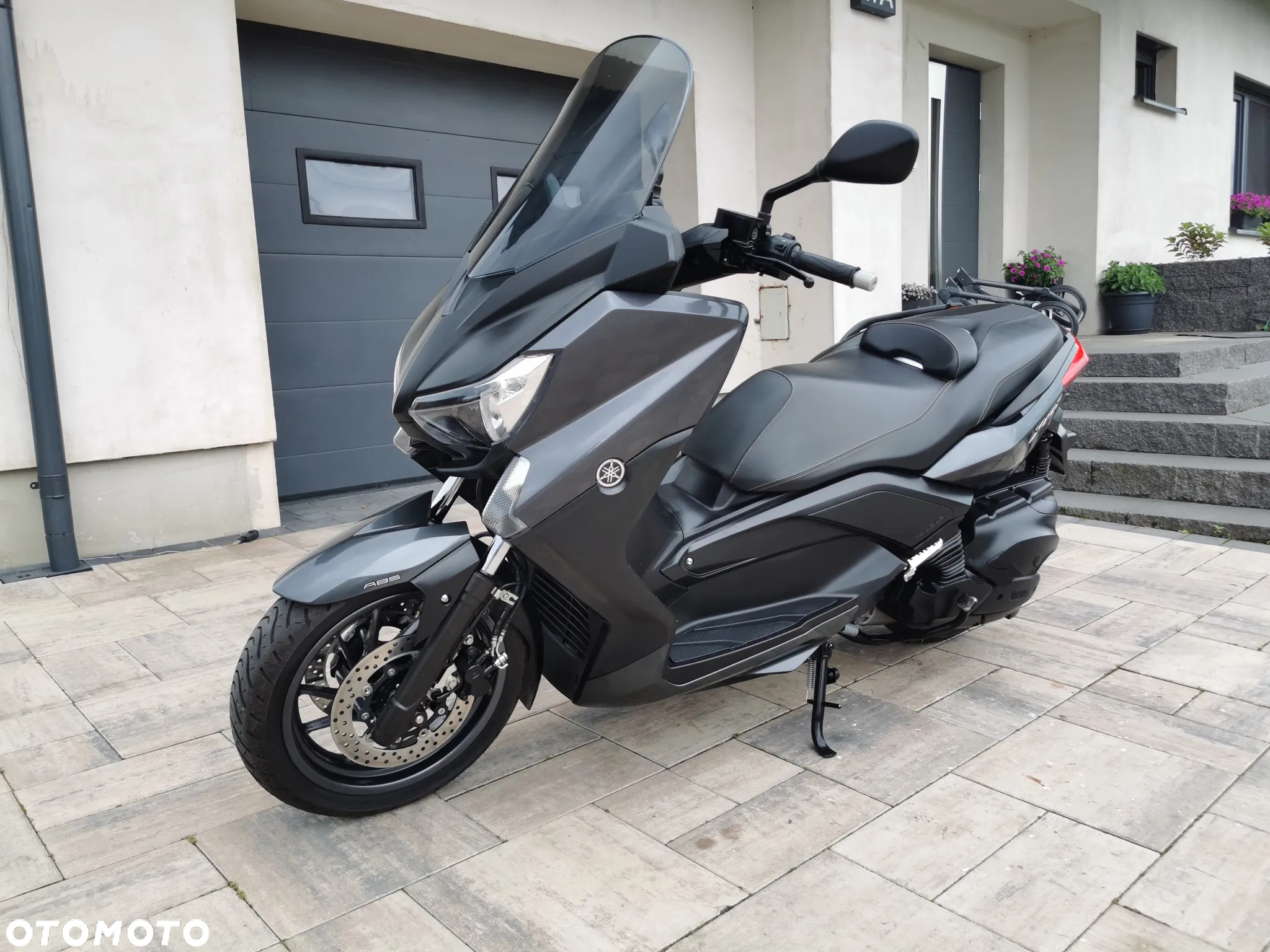 Yamaha X-max - 4
