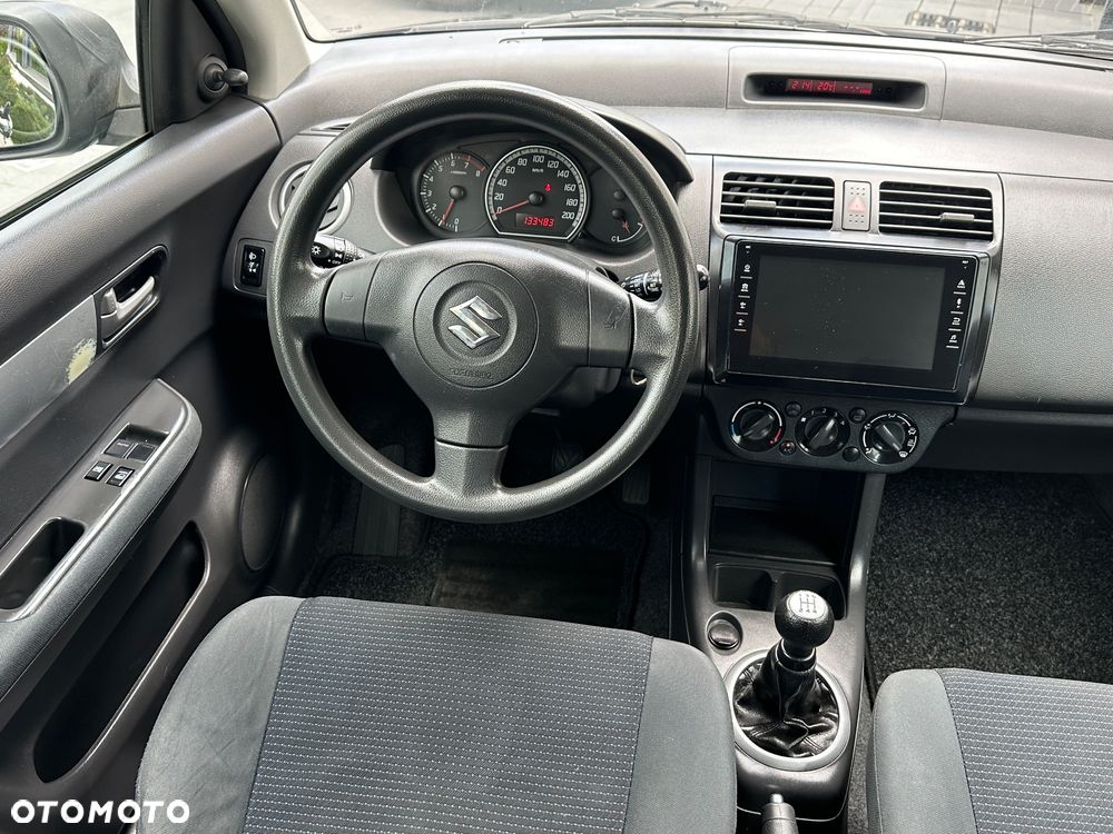 Suzuki Swift - 14