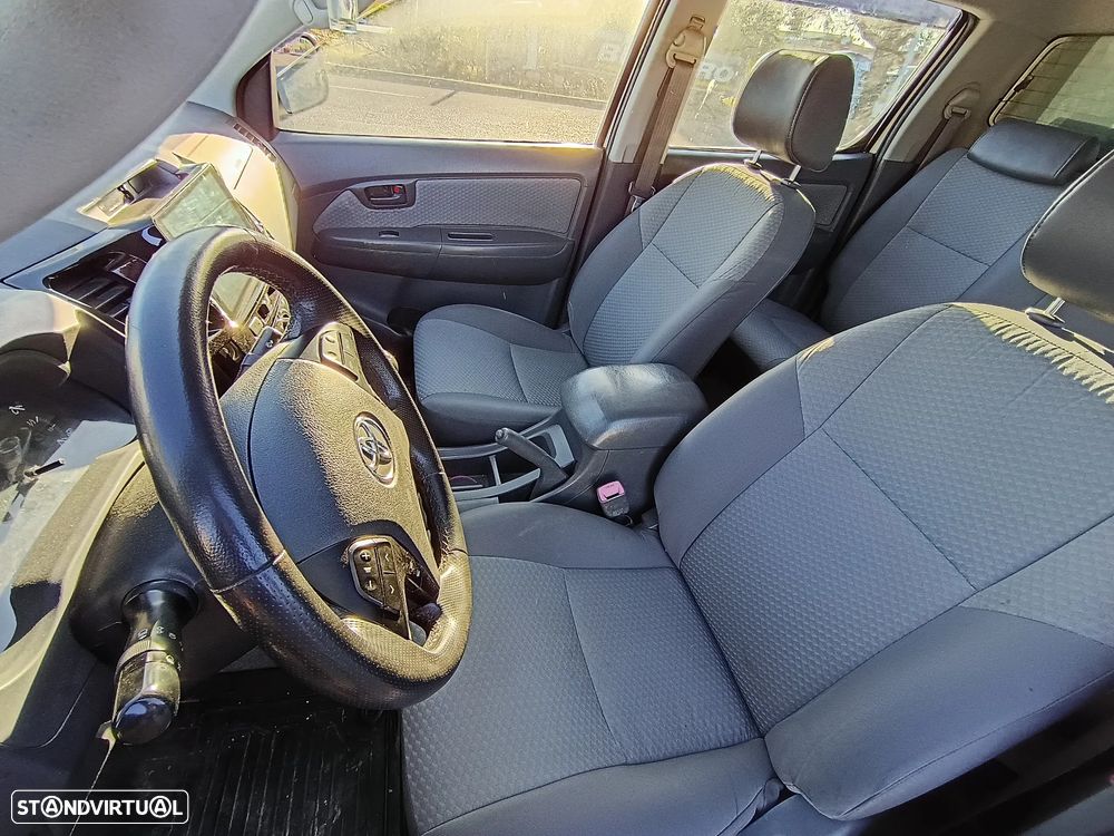 Toyota Hilux 2.5 D-4D 4WD CD CM AC - 35