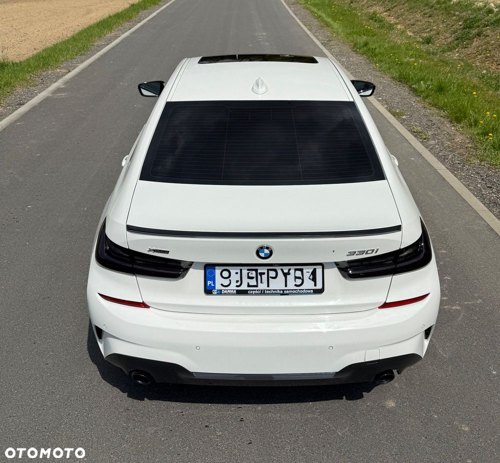 BMW Seria 3 330i xDrive M Sport - 24