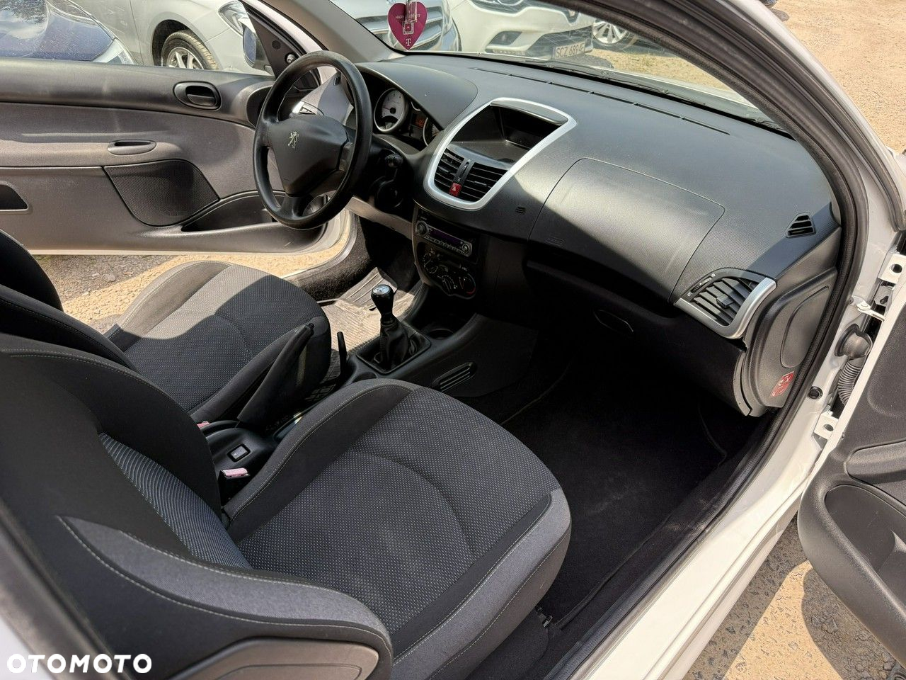 Peugeot 206 plus - 13
