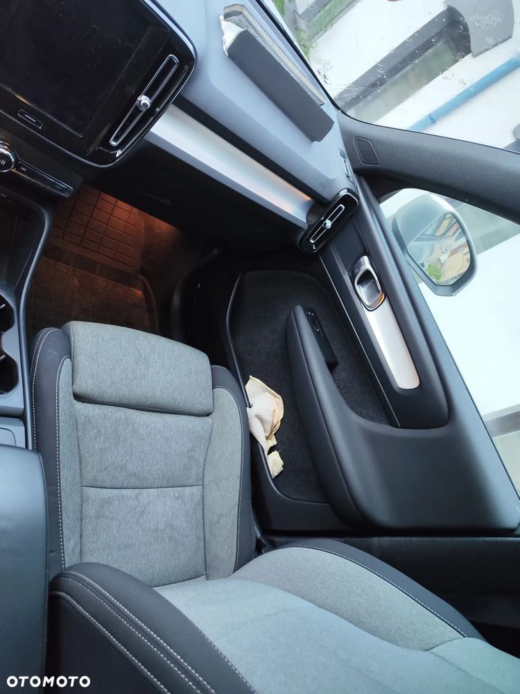 Volvo XC 40 B4 B DKG Plus Bright - 21