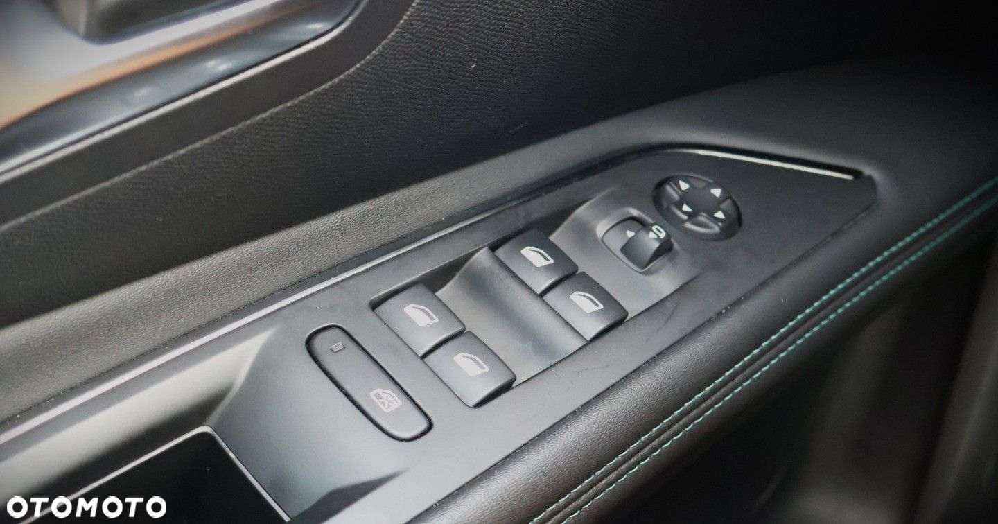 Peugeot 3008 - 25